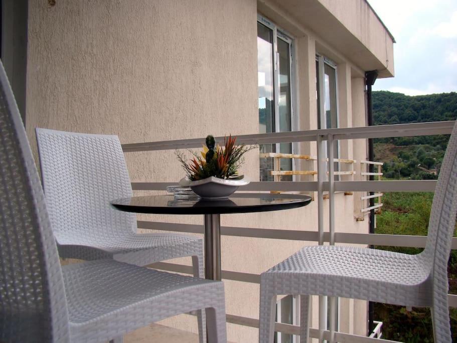 Exclusive Apartment Tirana Exterior photo