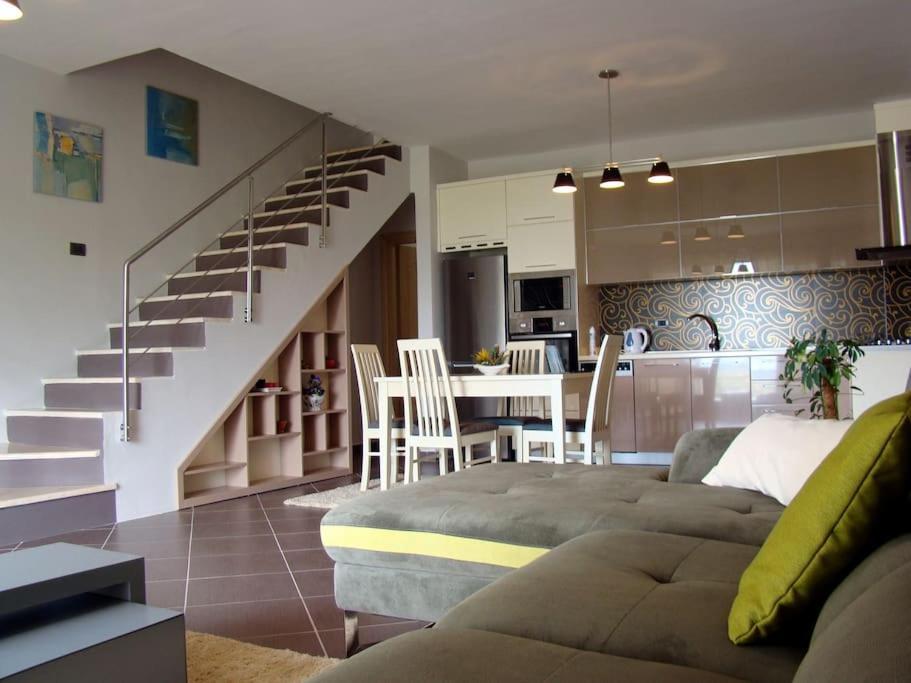 Exclusive Apartment Tirana Exterior photo